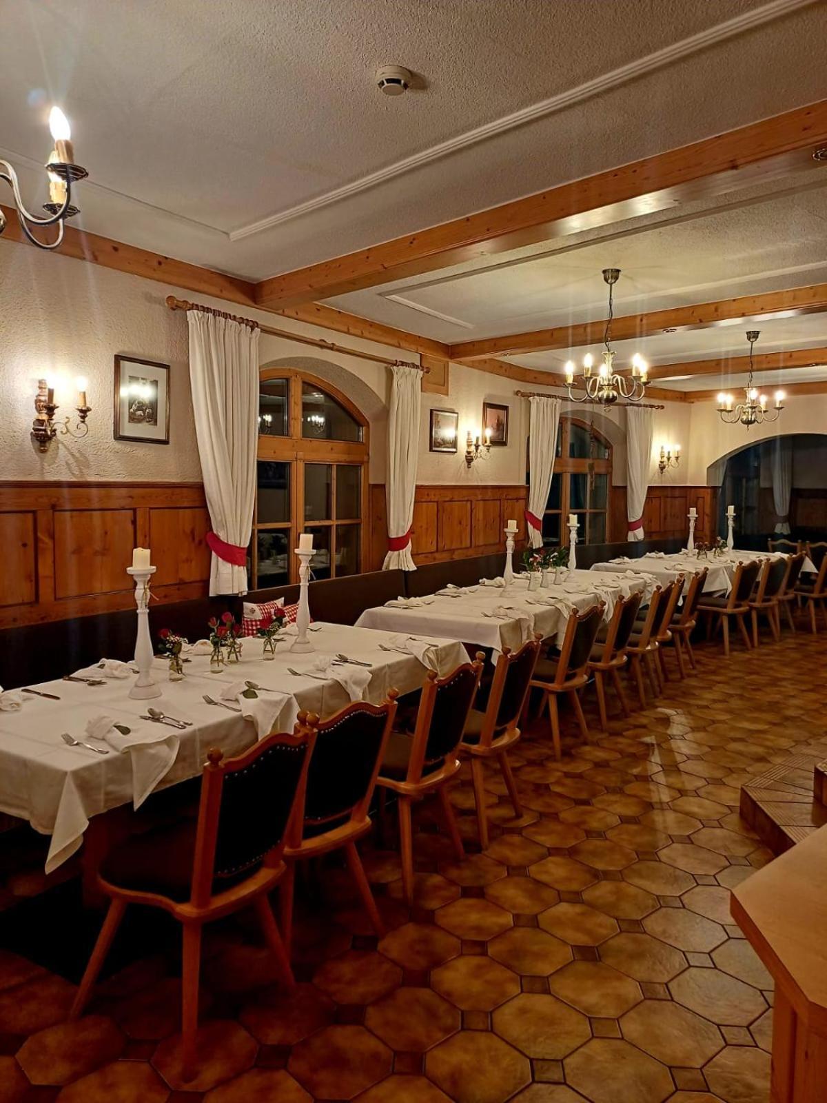 Hotel Restaurant Liesele Sonne ซังคท์เลออนฮาร์ด อิม พิทซ์ทัล ภายนอก รูปภาพ